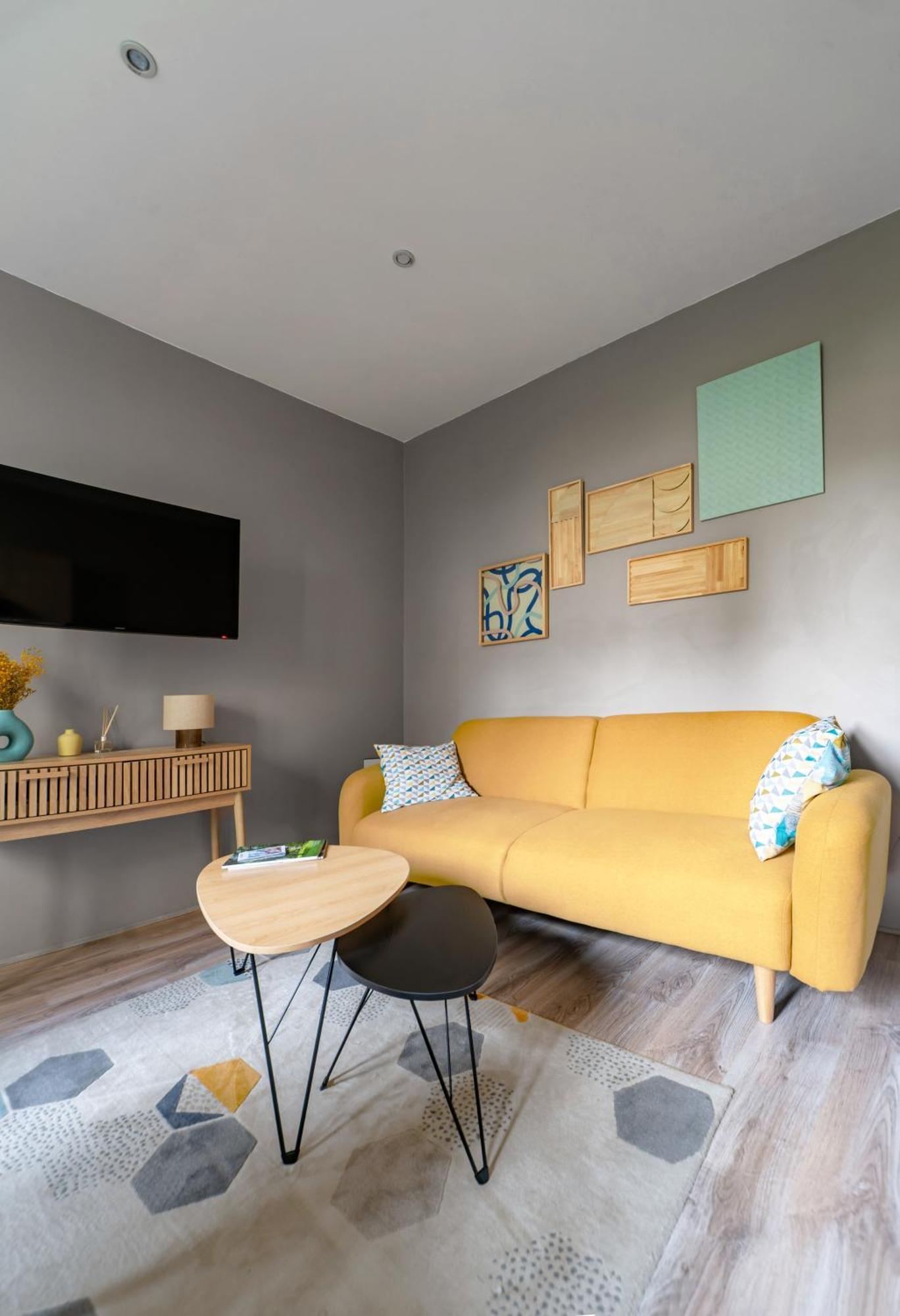 Le Vizier - Appartement Design Avec Parking En Centre Ville 비시 외부 사진
