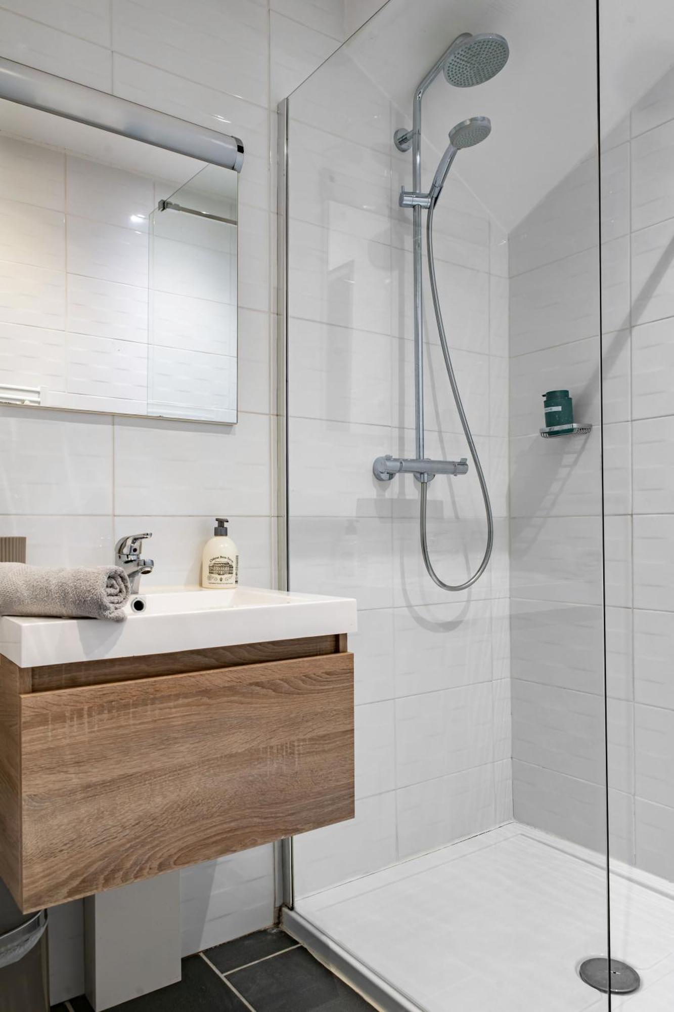 Le Vizier - Appartement Design Avec Parking En Centre Ville 비시 외부 사진