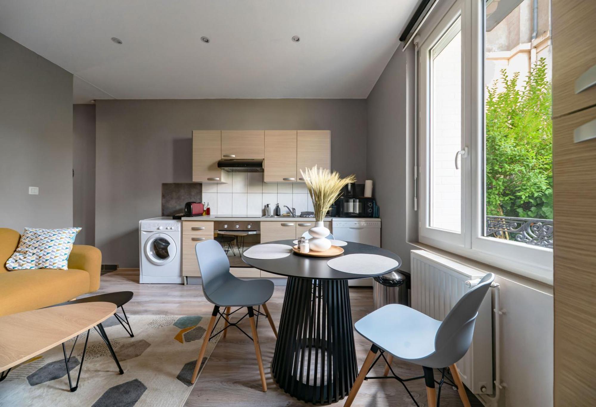 Le Vizier - Appartement Design Avec Parking En Centre Ville 비시 외부 사진